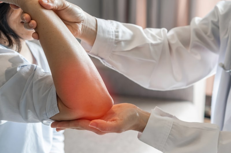 Physical Therapy Guide for People Suffering from Arthritis