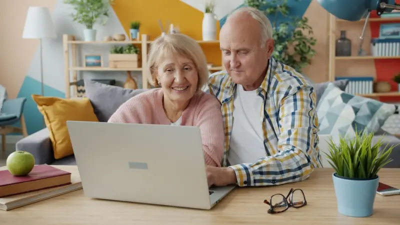 Cultivating Connection: How Seniors Thrive in the Digital Age