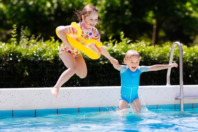 7 Ways to Improve Your Swimming Pool Safety