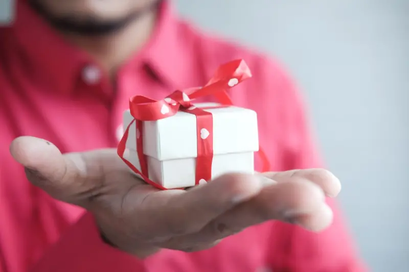The Timing Advantage: How Strategic Gift Delivery Amplifies B2B Relationships