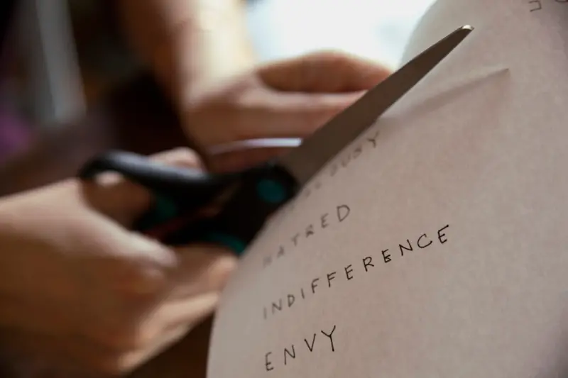 Tech‑Enhanced Personal Care: Crafting Mindful Rituals for Modern Life