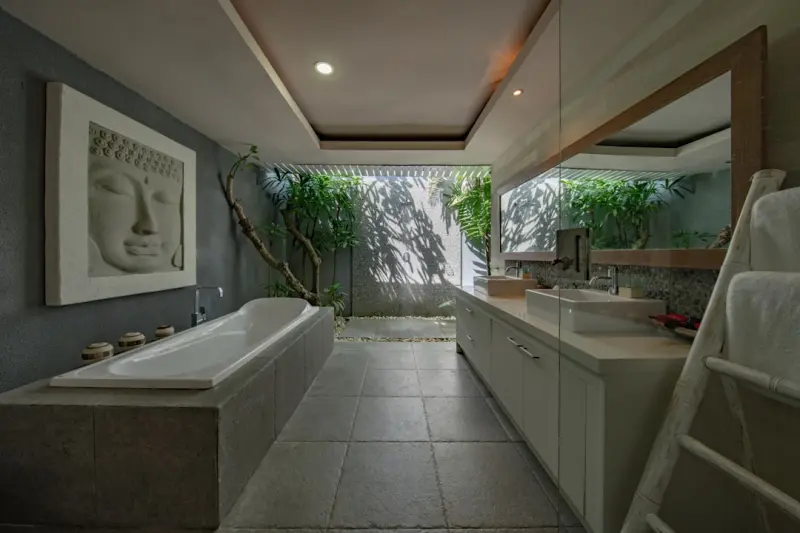 Revamp Your Bathroom into a Spa‑Like Sanctuary on a Budget