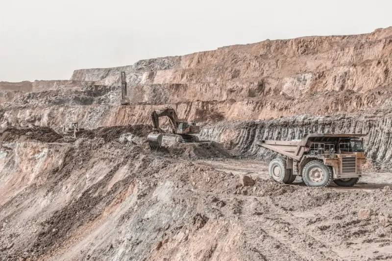 Mining Community Talk for Evergreen Content Gold