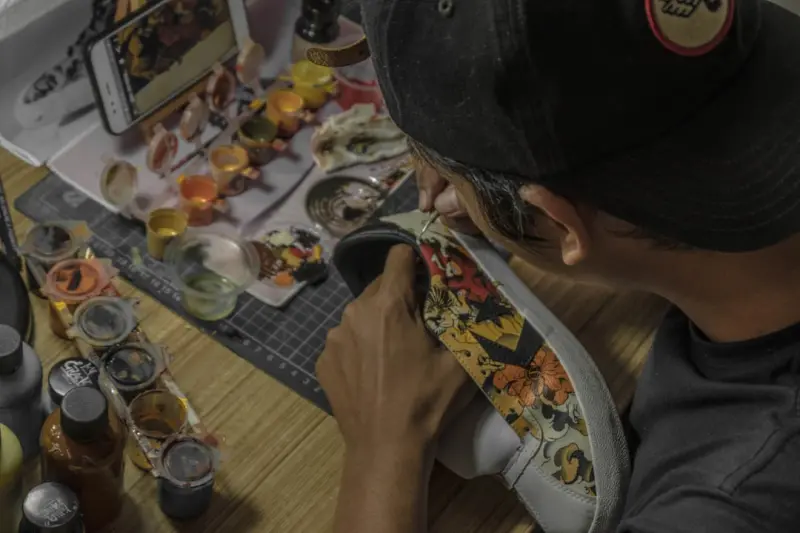 Sneaker Customization: A Sustainable DIY Journey for Fashion Lovers
