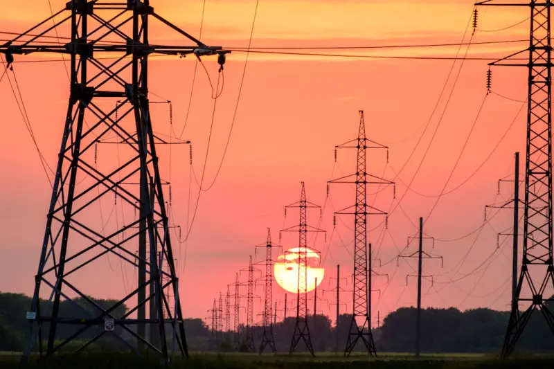 Re‑Imagining Energy: From Central Grids to Community‑Powered Networks
