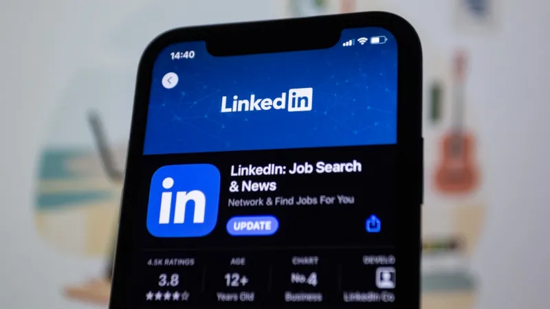 The Power of LinkedIn: Unlocking Career Opportunities in the Digital Age