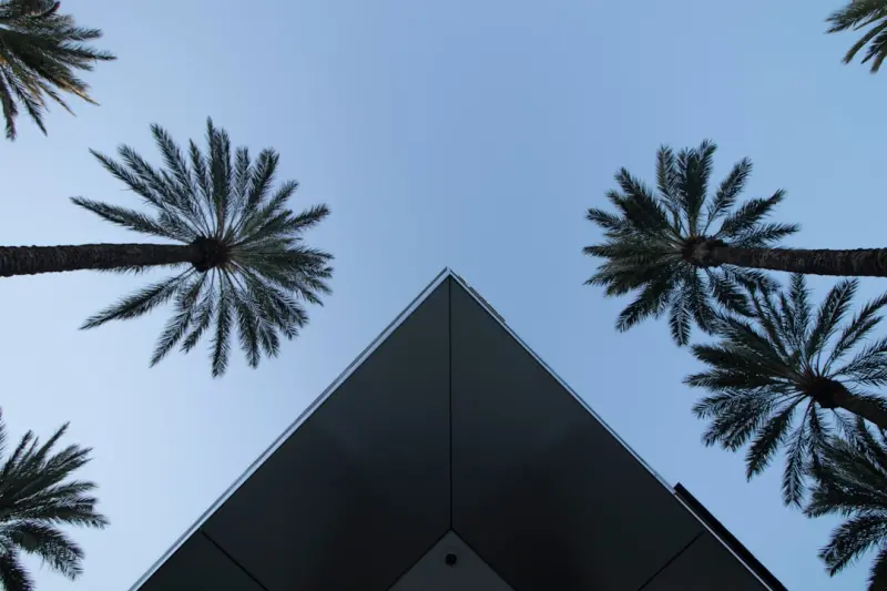 Edge‑Enabled Cloud Hosting: A Flexible, Sustainable Playbook for Modern SaaS