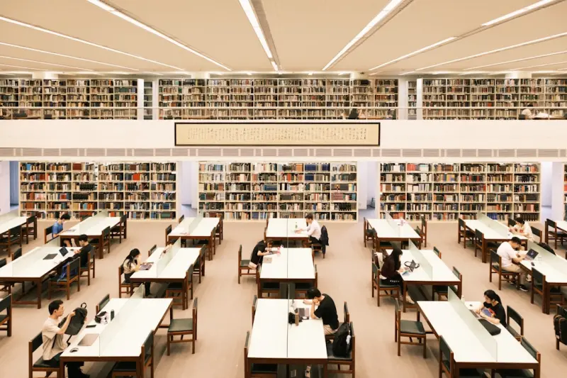 The Tangible Edge: Why Handwritten Learning Beats Digital Overload