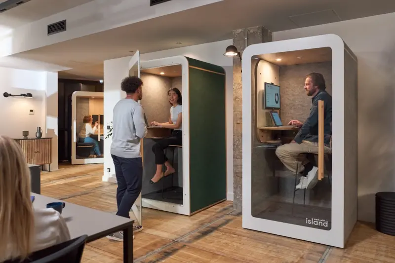 Designing the Journey: How Portable Workspaces, Sensory Cues, and Sustainable Gear are Redefining Modern Travel