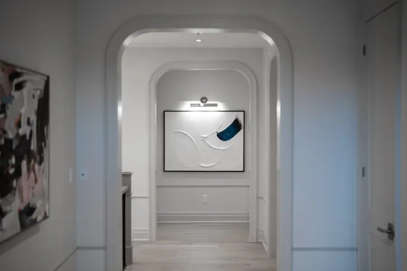 Transform Your Hallway Into a Stylish Mini‑Gallery With Smart Storage