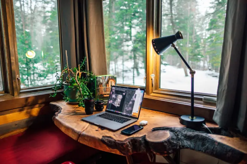 Nature‑Infused Home Offices: Boosting Well‑Being with Biophilic Design