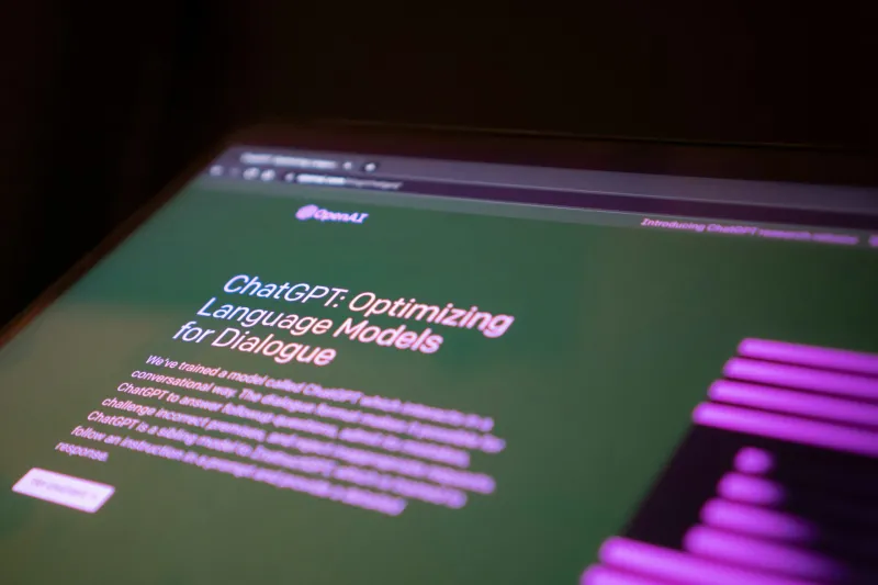 8 Essential Security Tips for Using AI Chatbots Safely Online 8 Essential Security Tips for Using AI Chatbots Safely Online