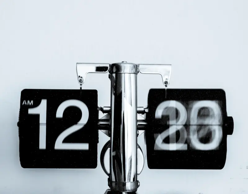 Blogging Rhythm: Turning Schedule into Story Flow