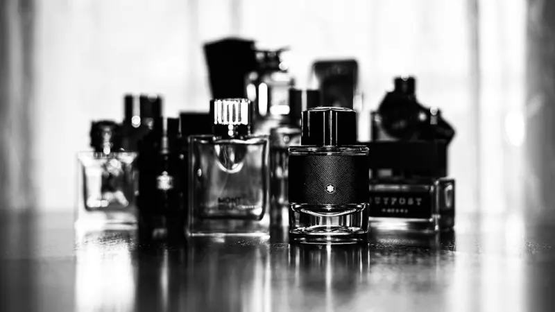 Scent as Strategy: Leveraging Fragrance to Boost Focus, Mood, and Brand Loyalty