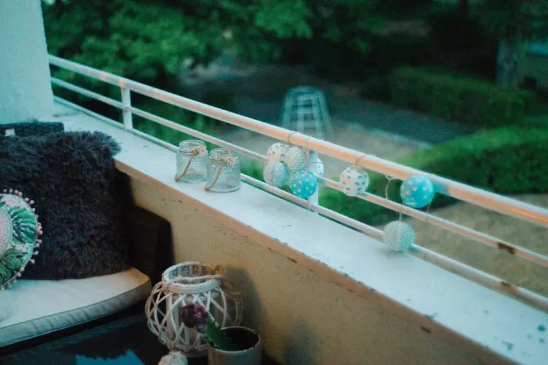 Balcony Micro‑Ecosystems: Crafting a Sensory Garden in Small Spaces