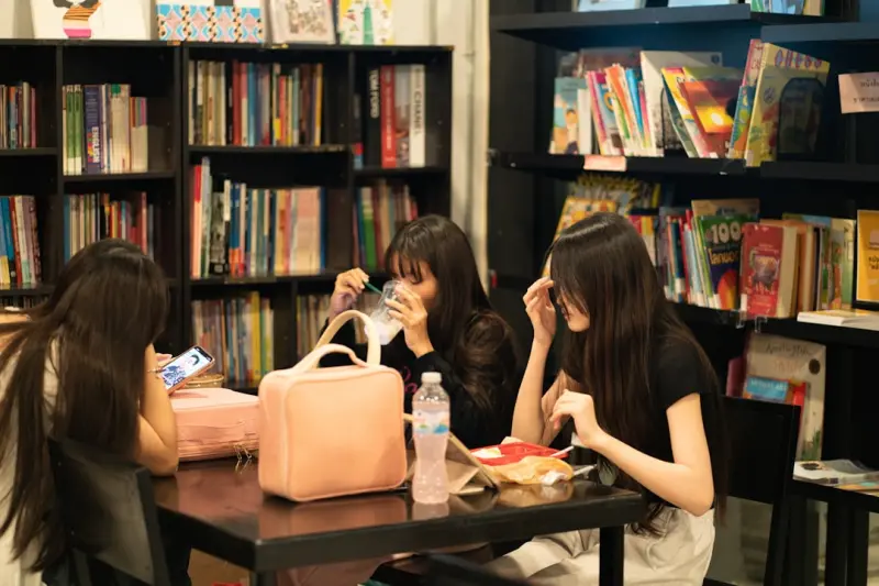 Reimagining Corporate Learning with Learning Cafés